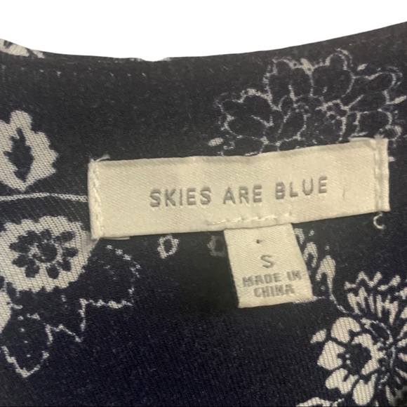 Skies are Blue Wren Knit Navy Floral Dress - Picture 2 of 3